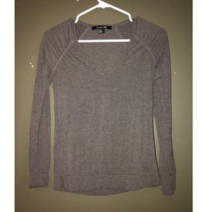 Forever 21 V-neck long sleeve shirt
